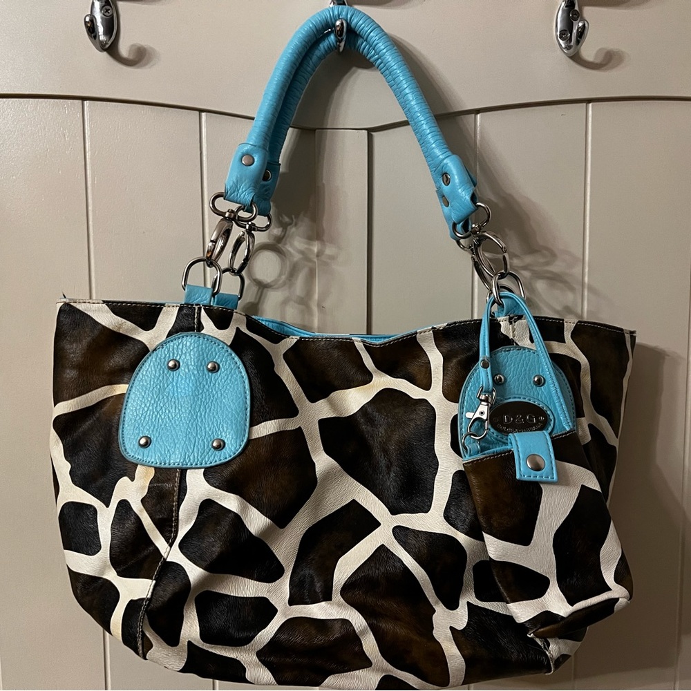 Large D & G Dolce & Gabbana Purse Tote Bag 
Giraffe Print with Blue/Teal Trim